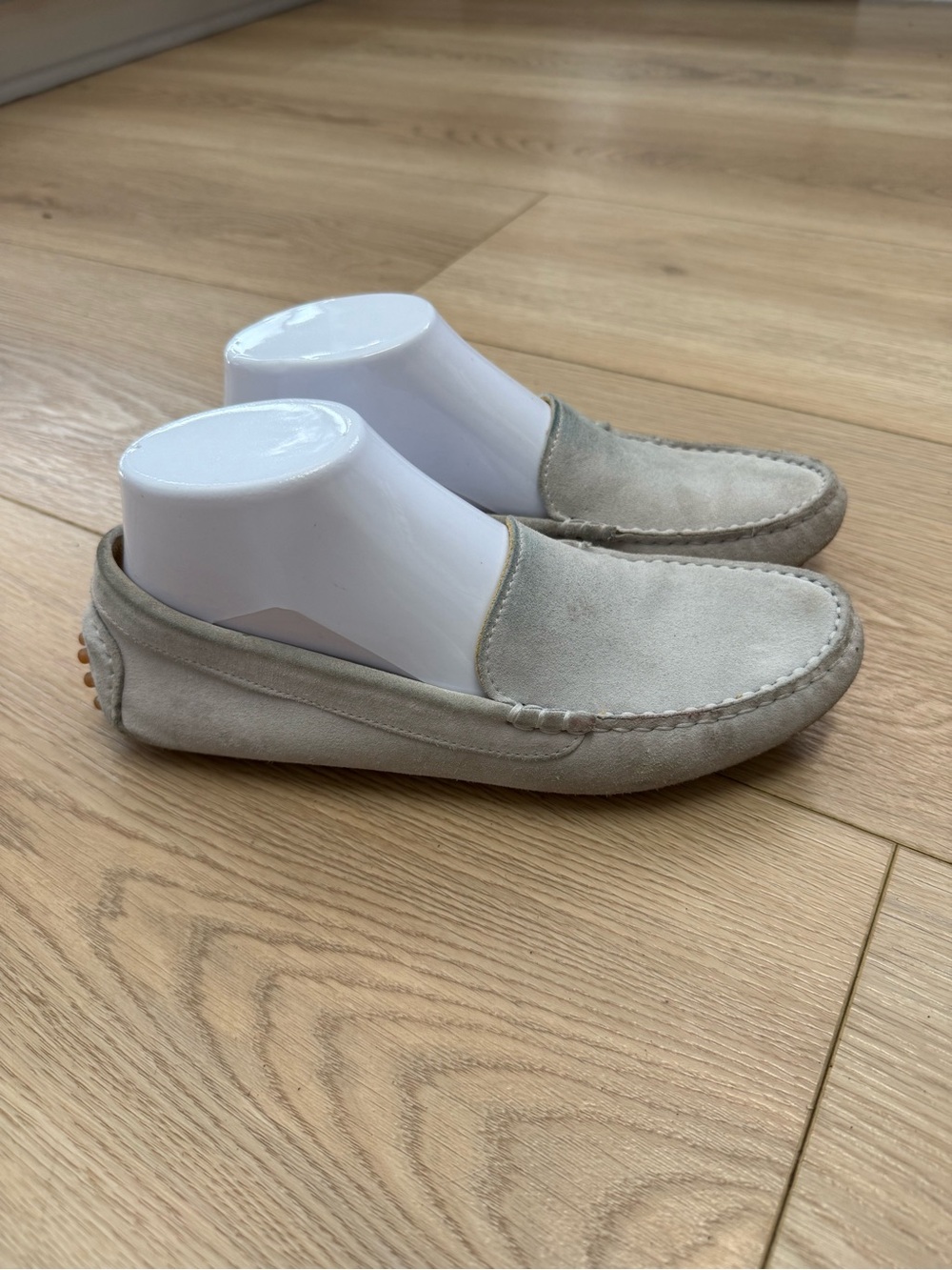 M. Gemi Felize Driving Moccasins in Light Gray with Tan Nubs size 7.5